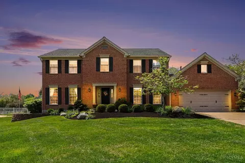 9719 Amberwood Ct, Loveland, OH 45140