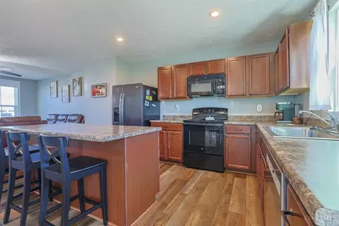 Kitchen - 1484 Deters Dr, Harrison, OH 45030 photo 2 of 5