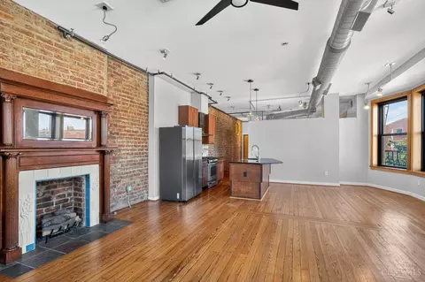 Living - 1237 Vine St, Cincinnati, OH 45202 photo 5 of 5