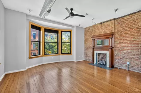 Living - 1237 Vine St, Cincinnati, OH 45202 photo 3 of 5