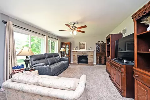 Living - 4699 Blue Jacket Rd, Cincinnati, OH 45244 photo 2 of 4