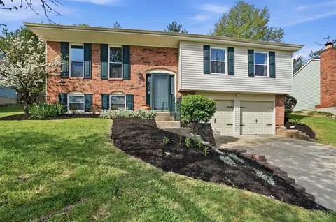 82 Orchard Knoll Dr, Reading, OH 45215