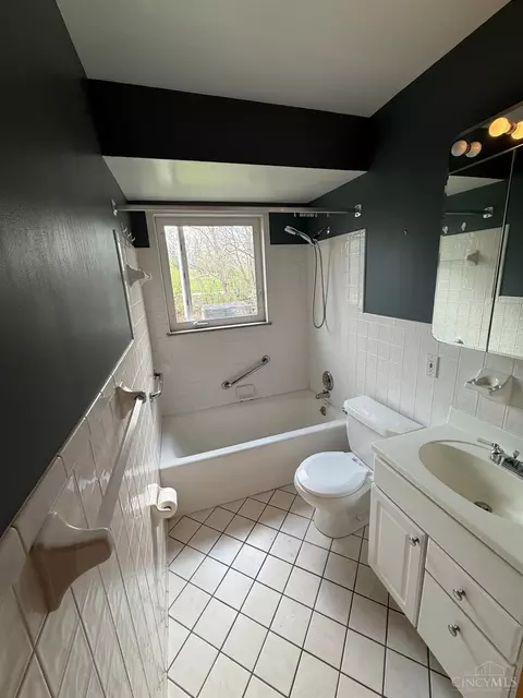 Bath - 332 Ingram Rd, Cincinnati, OH 45218 photo 1 of 1