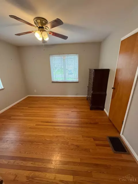 Bedroom - 332 Ingram Rd, Cincinnati, OH 45218 photo 1 of 3