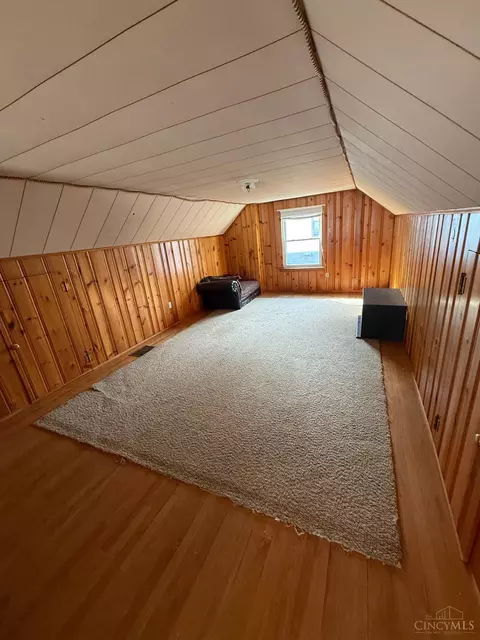 Bedroom - 332 Ingram Rd, Cincinnati, OH 45218 photo 3 of 3