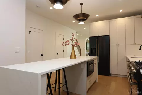 Kitchen - 2717 Arbor Ave, Cincinnati, OH 45209 photo 4 of 4