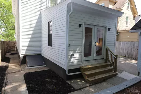 Exterior - 2717 Arbor Ave, Cincinnati, OH 45209 photo 3 of 5