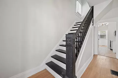 Entry Way - 3336 Graydon Ave, Cincinnati, OH 45207 photo 1 of 1
