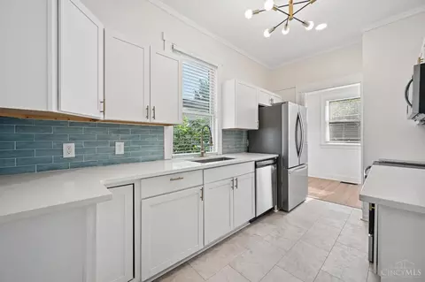 Kitchen - 3336 Graydon Ave, Cincinnati, OH 45207 photo 1 of 5