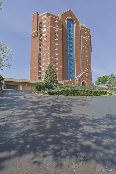 3435 Golden Ave, Cincinnati, OH 45226