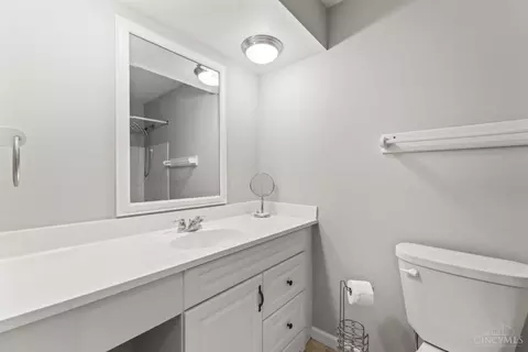 Bath - 1108 Pepper Hill Dr, Kettering, OH 45429 photo 1 of 4