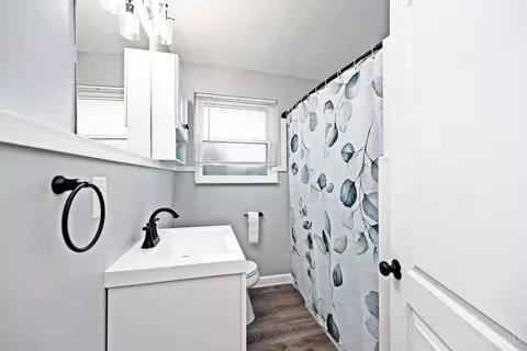 Bath - 1378 Adams Rd, Mount Healthy, OH 45231 photo 1 of 3