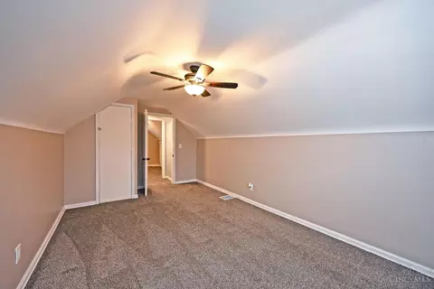 Bedroom - 1378 Adams Rd, Mount Healthy, OH 45231 photo 6 of 7