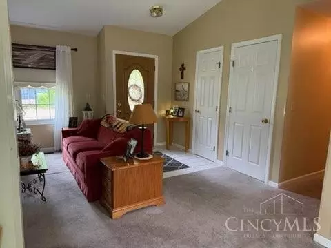 Entry Way - 4555 Brown Ave, Blue Ash, OH 45242 photo 4 of 4