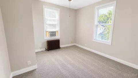 Bedroom - 765 Mcmakin Ave, Cincinnati, OH 45232 photo 2 of 7