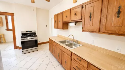 Kitchen - 765 Mcmakin Ave, Cincinnati, OH 45232 photo 1 of 1