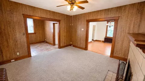 Living - 765 Mcmakin Ave, Cincinnati, OH 45232 photo 2 of 4