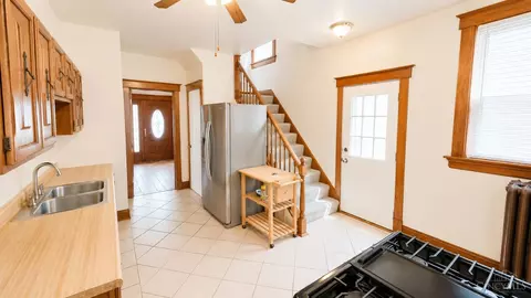 Entry Way - 765 Mcmakin Ave, Cincinnati, OH 45232 photo 2 of 2