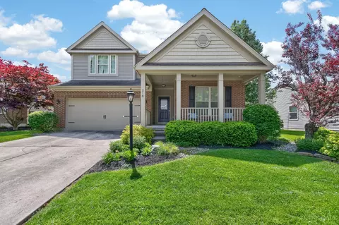 218 Heffron Cir, Hamilton Township, OH 45039