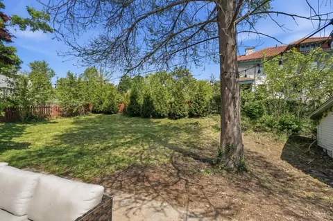 Exterior - 1006 Lenox Pl, Cincinnati, OH 45229 photo 11 of 17