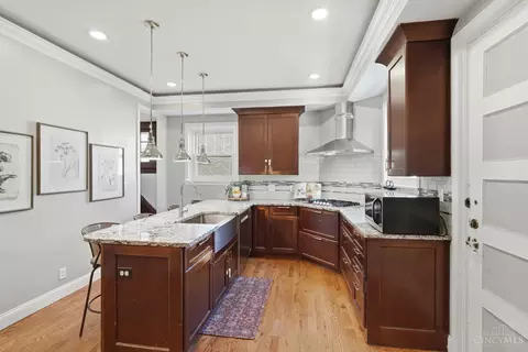 Kitchen - 1006 Lenox Pl, Cincinnati, OH 45229 photo 1 of 10