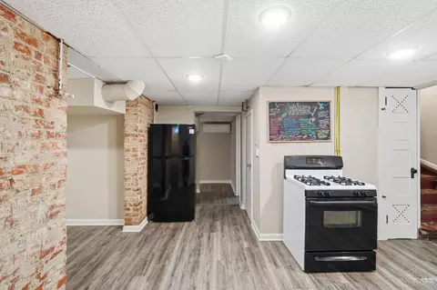 Entry Way - 1006 Lenox Pl, Cincinnati, OH 45229 photo 17 of 19