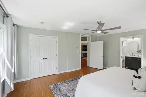 Bedroom - 1006 Lenox Pl, Cincinnati, OH 45229 photo 2 of 14