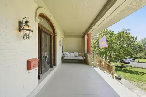 Exterior - 1006 Lenox Pl, Cincinnati, OH 45229 photo 6 of 17