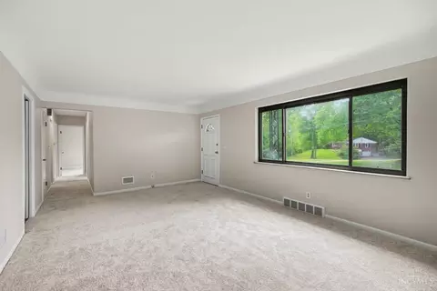 Living - 2032 Arrowood Pl, Cincinnati, OH 45231 photo 1 of 3