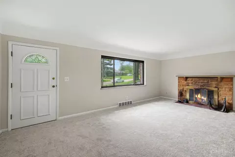 Living - 2032 Arrowood Pl, Cincinnati, OH 45231 photo 2 of 3