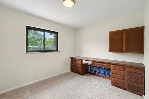Bedroom - 2032 Arrowood Pl, Cincinnati, OH 45231 photo 3 of 3