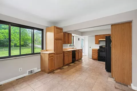 Kitchen - 2032 Arrowood Pl, Cincinnati, OH 45231 photo 1 of 5