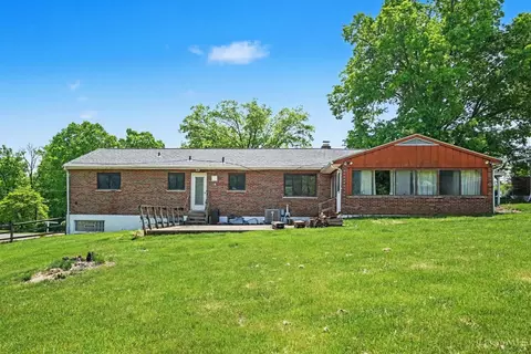 Exterior - 2032 Arrowood Pl, Cincinnati, OH 45231 photo 8 of 10