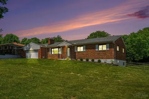 Exterior - 2032 Arrowood Pl, Cincinnati, OH 45231 photo 2 of 10