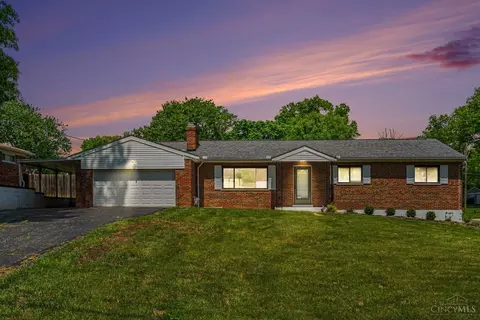 2032 Arrowood Pl, Cincinnati, OH 45231