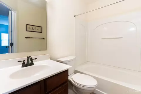 Bath - 5984 Oak Leaf Ct, Morrow, OH 45152 photo 1 of 1