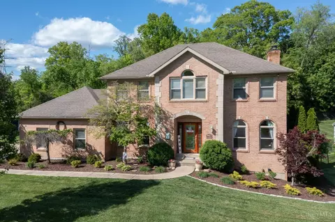 942 Country Club Dr, Cincinnati, OH 45245