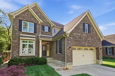 9504 West Ave, Blue Ash, OH 45242