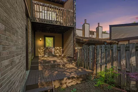 5 Caribou Ct, Fairfield, OH 45014