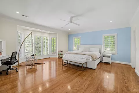 Bedroom - 580 Chaswil Dr, Cincinnati, OH 45255 photo 3 of 7