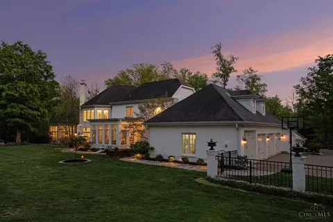 Exterior - 580 Chaswil Dr, Cincinnati, OH 45255 photo 8 of 18