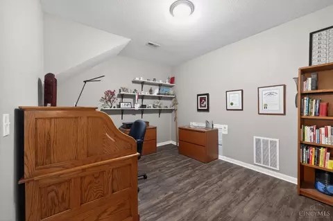 7615 Skyview Cir, Cincinnati, OH 45248 photo 27