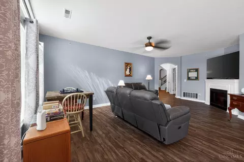 7615 Skyview Cir, Cincinnati, OH 45248 photo 5