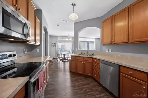 7615 Skyview Cir, Cincinnati, OH 45248 photo 11