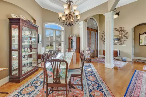 Dining - 5190 Emerald View Dr, Hamilton Township, OH 45039 photo 4 of 7