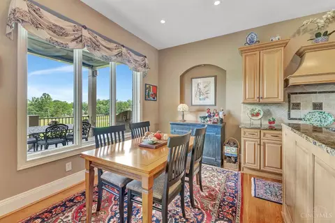 Dining - 5190 Emerald View Dr, Hamilton Township, OH 45039 photo 2 of 7
