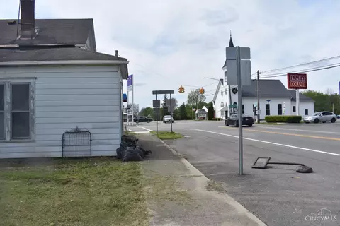 86 South St, New Vienna, OH 45159