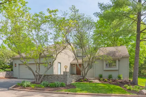 9 Falling Brook Ln, Blue Ash, OH 45241