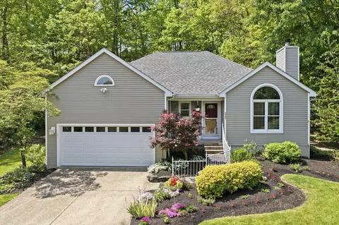 2739 Queenswood Dr, Cincinnati, OH 45211