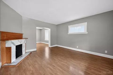 Living - 4938 Plainville Rd, Cincinnati, OH 45227 photo 4 of 6